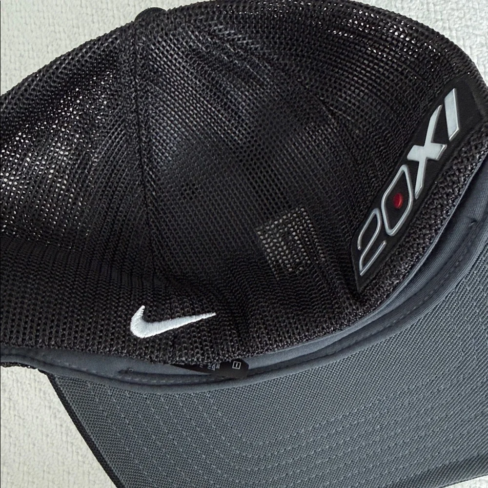NIKE Tiger Woods Collection Flex Fit Black Hat 20XI - Picture 4 of 6